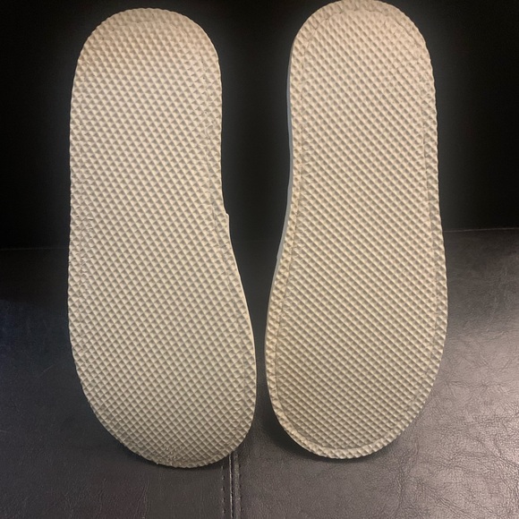 👰🏼2 for $20👰🏽 NWOT Diamond bridal slippers - Picture 2 of 3